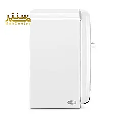 عکس یک یخچال کوچک برند SMEG با طرح اسنوپی و یک بالن قرمز. - دوم