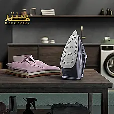 تصویر نشان‌دهنده اتو بخارشوی برند AEG با طراحی مدرن و کارآمد است. - دوم