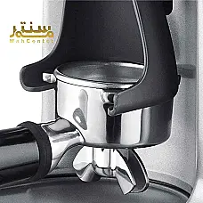 آسیاب قهوه Sage Dose Control Pro با مخزن قهوه و صفحه تنظیمات آسیاب نشان داده شده است. - دوم