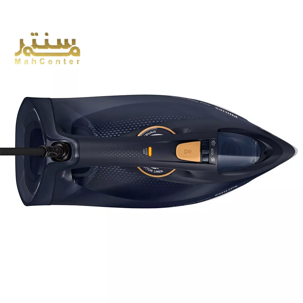 تصویر، نمای بالایی اتو را نشان می‌دهد که صفحه اتو و دکمه‌های تنظیمات آن به خوبی قابل مشاهده است.