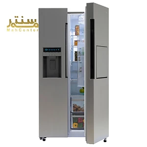 یک یخچال اسنوا با درب آن باز است.
