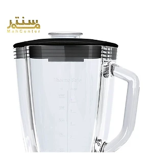 ک مخلوط کن بوش مشکی با پارچ شیشه ای بزرگ در پس زمینه سفید نشان داده شده است. پارچ مخلوط کن شفاف است و دارای درب مشکی است