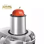 این آبمیوه گیری نقره ای و مشکی است و دارای یک ظرف بزرگ برای تفاله و یک ظرف کوچک برای آبمیوه است.