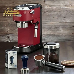 دستگاه اسپرسو ساز دارای یک نازل بخار، یک سینی چکه گیر و یک پرتافیلتر است.