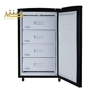 این تصویر یک یخچال ایستاده با چهار کشو را نمایش می‌دهد که به نظر می‌آید مدل TM-946-4D از برند Eastcool باشد.