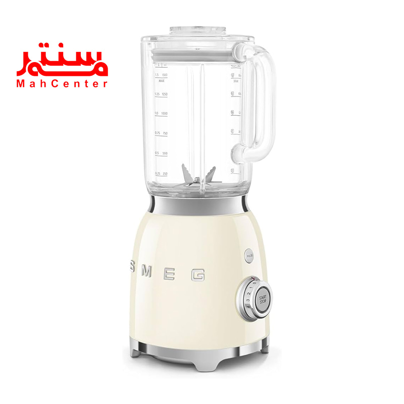 مخلوط کن اسمگ 03 کرم رنگ که به صورت سه رخ قرار دارد و دکمه ولوم چرخشی آن مشخصه