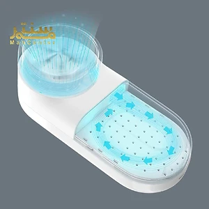 دستگاه شستشوی کفش با طراحی مدرن، دارای محفظه‌ای شفاف و نشان‌دهنده جریان آب و کف، در پس‌زمینه خاکستری.