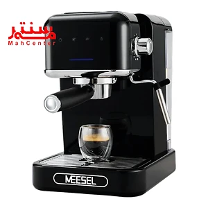اسپرسوساز میسل مدل me-131 spe رنگ مشکی که جلوی آن یک فنجان پیرکس اسپرسو قرار دارد