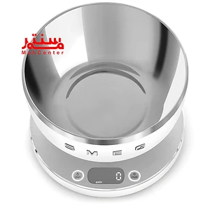 نمای بالای ترازو آشپزخانه اسمگ مدل ksc01 سفید که داخل کاسه استیل و صفحه نمایش آن از بالا مشخص است.
