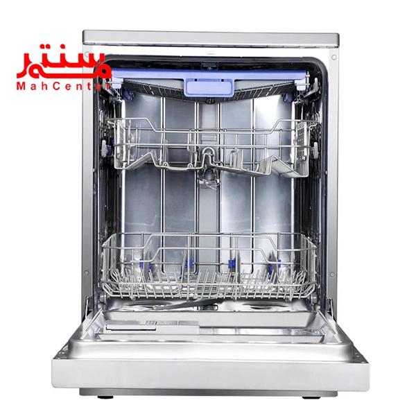 ماشین ظرفشویی پاکشوما مدل j52w که درب آن به سمت پایین با زاویه 90 درجه باز شده و طبقات داخلی آن مشخص است.