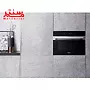 فر مایکروویو آریستون 996 که به صورت توکار است و داخل کابیت طوسی رنگ کار شده است.