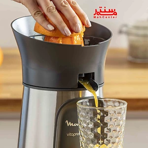 عکس کلوزآپ از آب‌مرکبات‌گیری قوی و جمع و جور مولینکس مدل PC603.