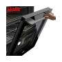 دستی در حال باز کردن درب فر توکار آلتون مدل v310b