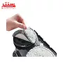 دستی در حال تعویض دستمال تی کشی جارو شارژی و بخارشوی بوش مدل bcs-71-hyggb