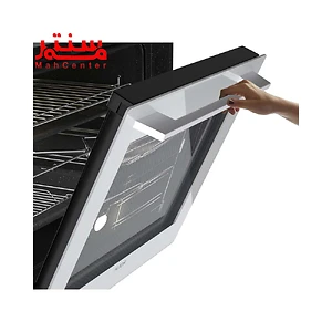 دستی در حال باز کردن درب فر توکار آلتون مدل v500w