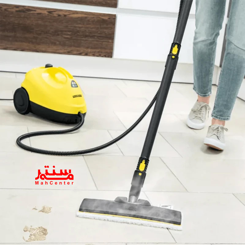 فردی در حال نظافت سرامیک با بخار شوی کاچر مدل sc2-easyfix