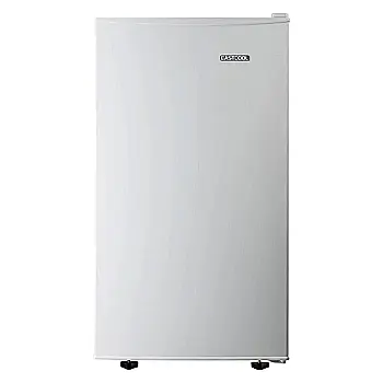 یخچال ۵ فوت ایستکول مدل TM-2835 رنگ سفید در آشپزخانه