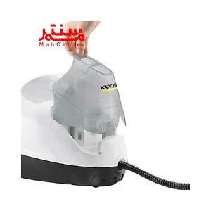 دستی در حال خارج کردن مخزن آب بخارشوی کارچر مدلsc4-eas-yfix