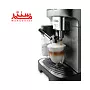 اسپرسوساز دلونگی مدل ecam29083 در حال آماده سازی نوشیدنی