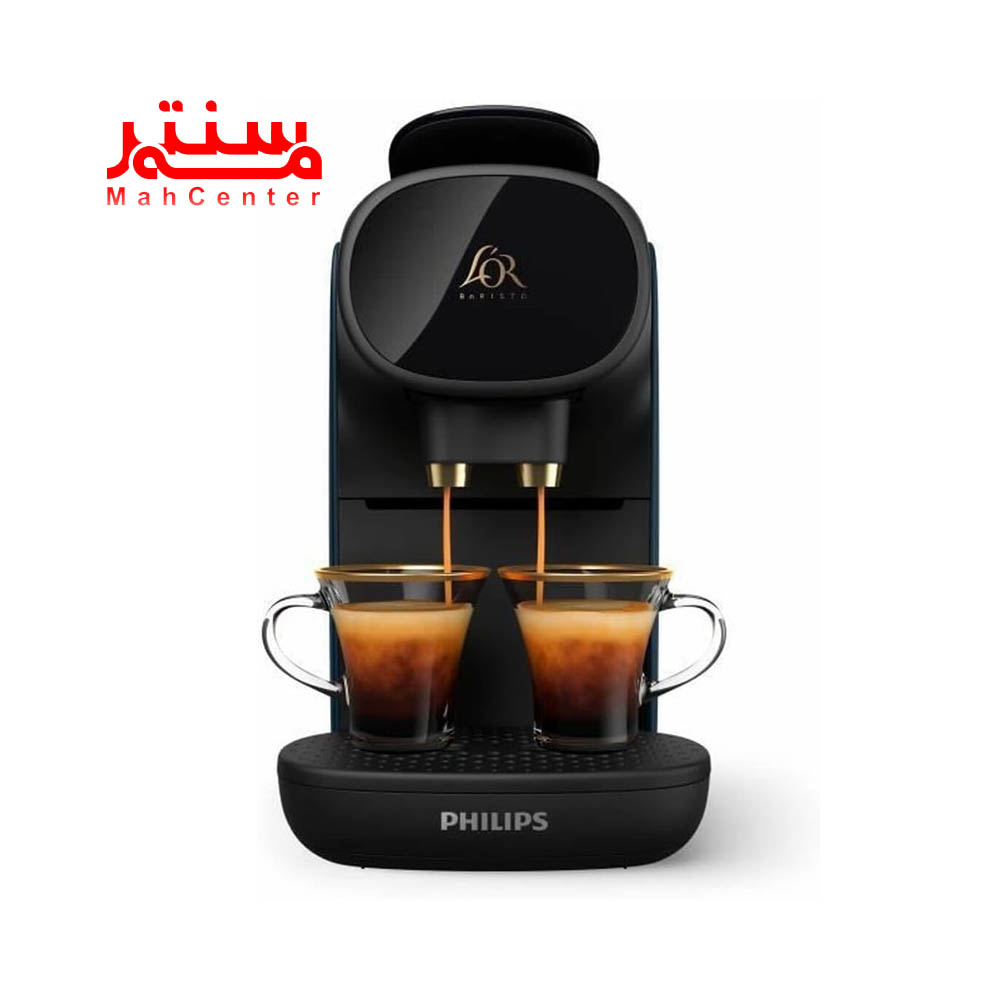 نمای روبه رویی در حال پر کردن فنجان ها از قهوه نسپرسو ساز فیلیپس مدل lm9012