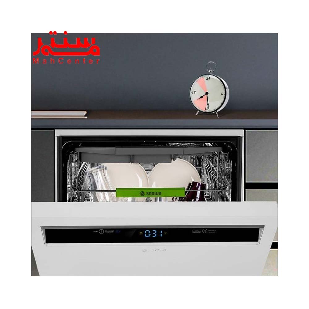 نمای روبه رویی ماشین ظرفشویی 14 نفره اسنوا مدل sdwa20 در آشپزخانه