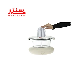دستی در حال کار کردن با خردکن تفال مدل rondo 2500