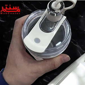 دستی درحال بار کردن درب شیکر اسمگ مدل S001