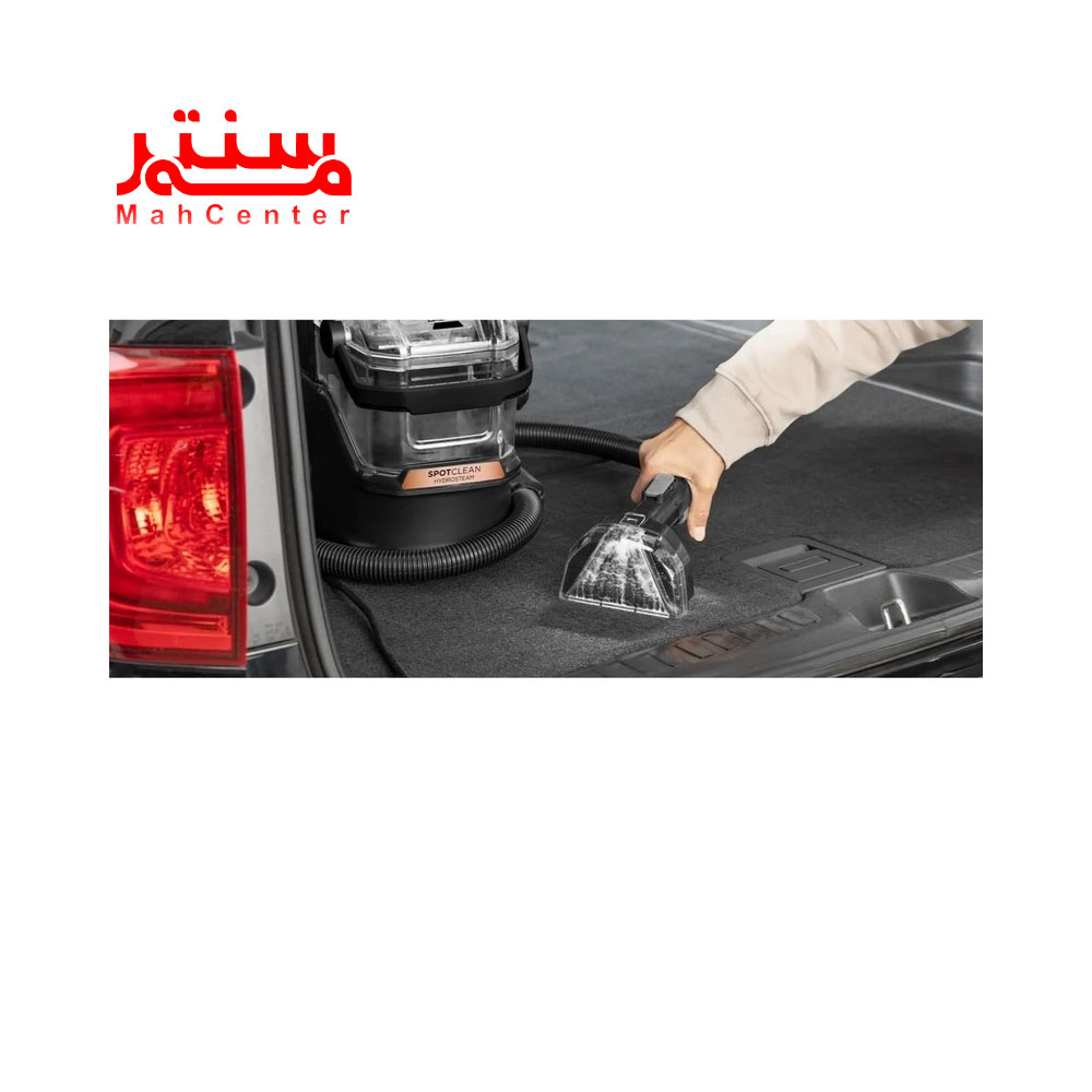 دستی در حال نظافت ماشین با فرش و مبل شوی بیسل مدل 3700e