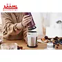 فردی در حال کار با مخلوط کن بوش مدل mmbm7g2m