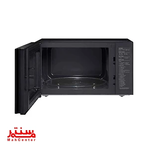 نمای داخلی مایکروویو ال‌جی با طراحی جادار و مدرن.