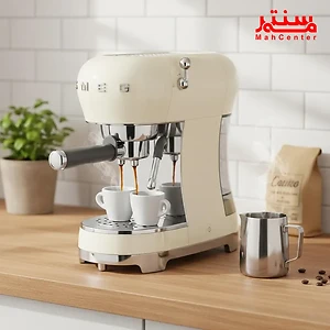 یک دستگاه اسپرسو ساز کلاسیک کرم رنگ با نام تجاری مه سنتر