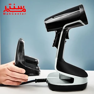 دستگاه بخارگر تفال در حال تولید بخار، نگه‌داشته‌شده در دست.